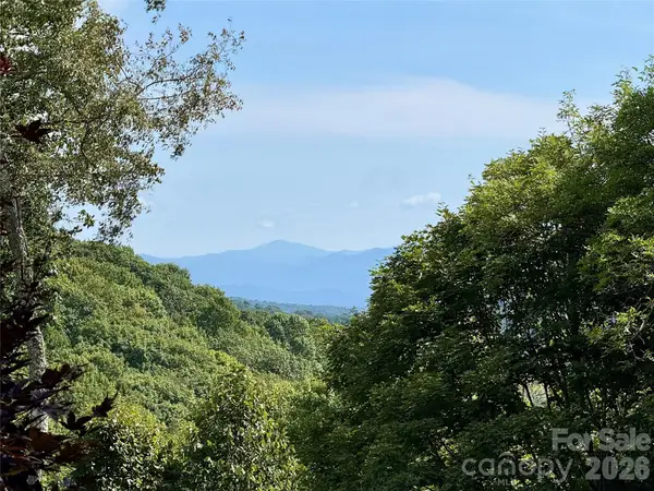 92 Goldenleaf Road, Mars Hill, NC 28754