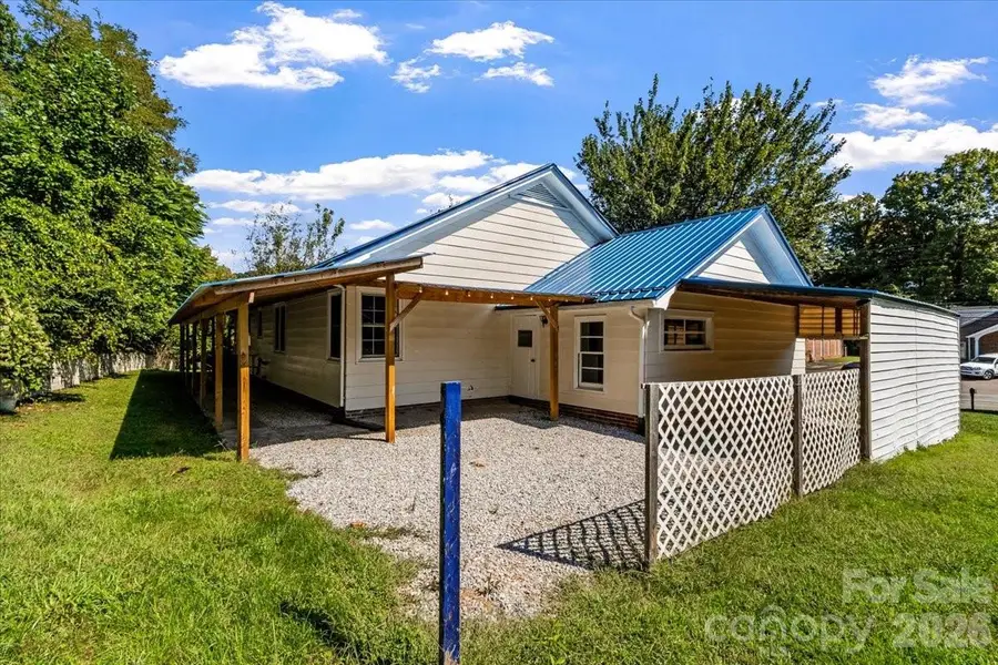 422 Altapass Highway, Spruce Pine, NC 28777 - #3