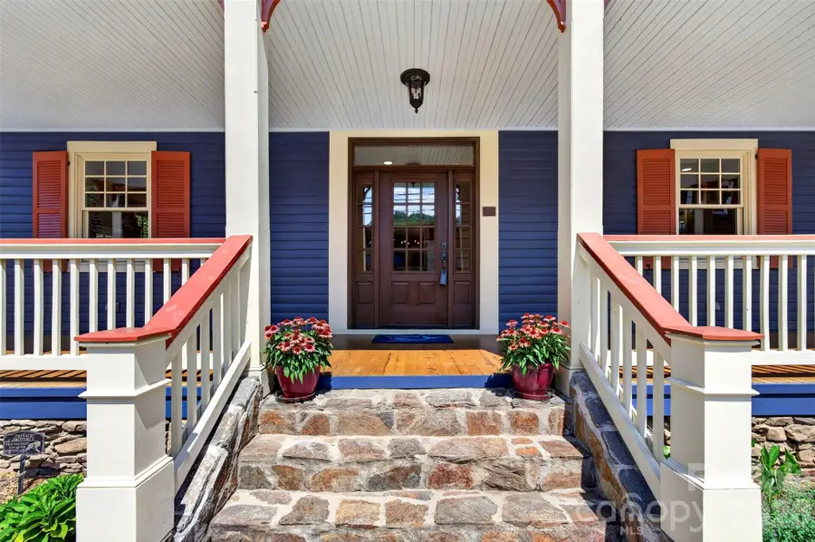 39 S Main Street, Marshall, NC 28753 - #2