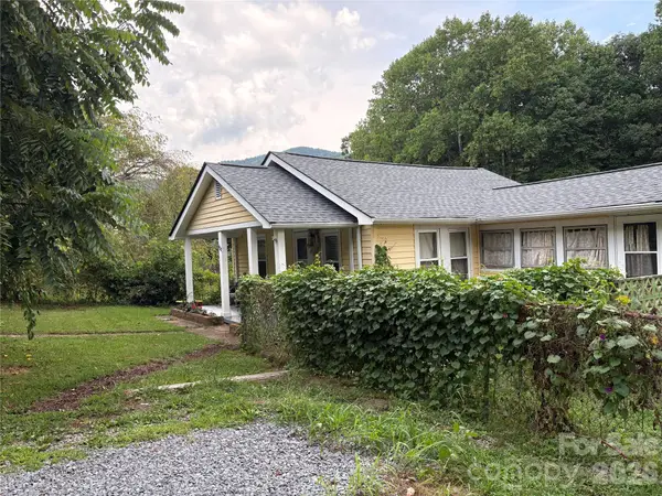 408 Mccoy Cove Road, Black Mountain, NC 28711