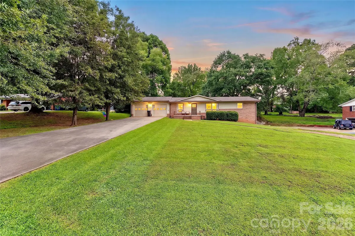 3333 Eastwood Avenue, Morganton, NC 28655 - #1