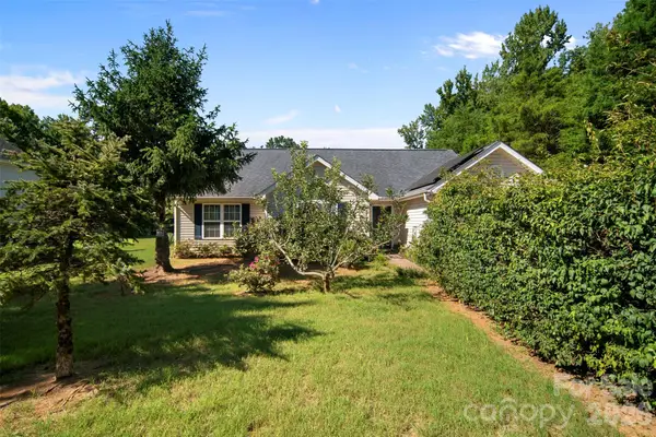 8721 Brookstead Meadow Court, Charlotte, NC 28215