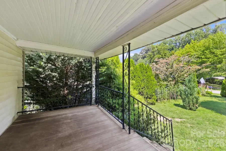 221 N Fork Road, Black Mountain, NC 28711 - #2