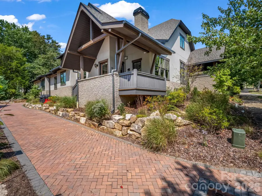 14 Keats Road, Black Mountain, NC 28711 - #2