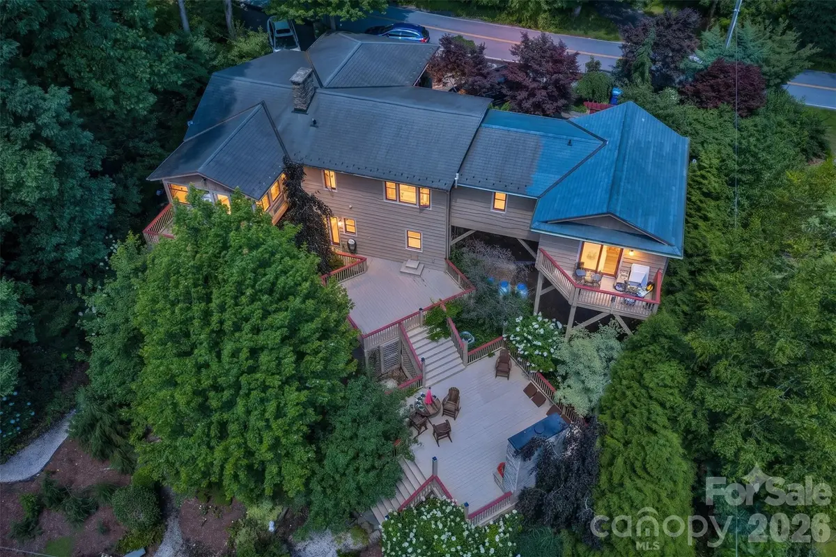 241 Wonderland Trail, Blowing Rock, NC 28605 - #1