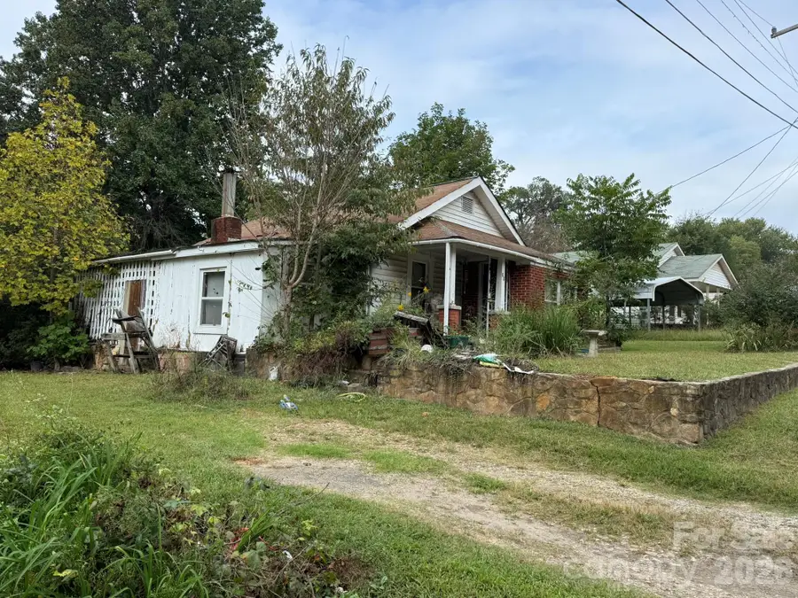 68 Morris Avenue, Marion, NC 28752 - #3