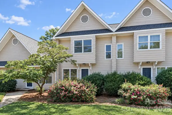 205 S Academy Street, Mooresville, NC 28115