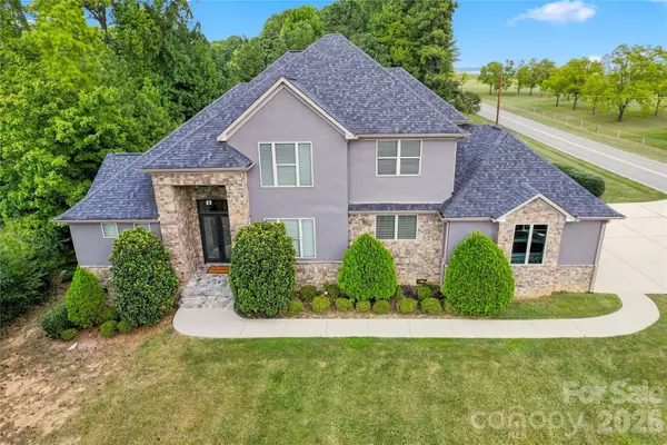 8007 Glen Abbey Circle, Stanley, NC 28164