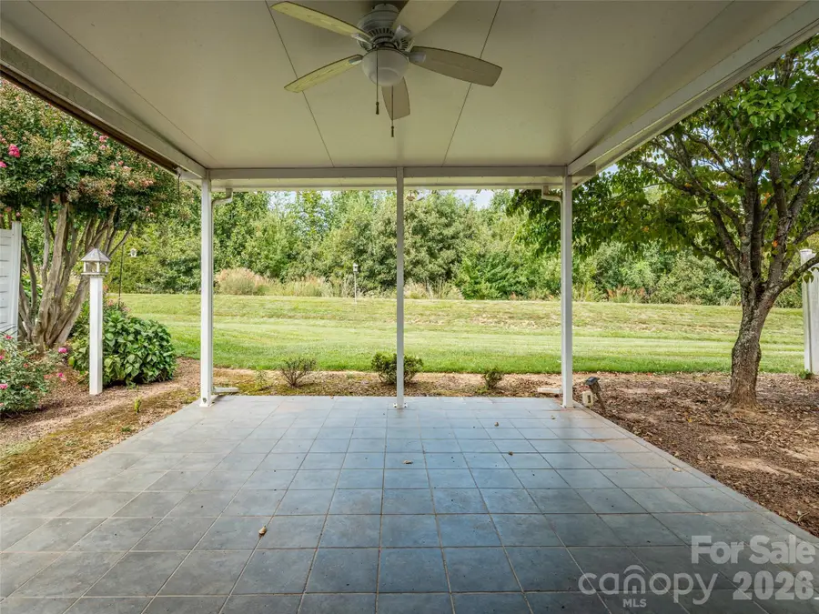 21 Heather Way, Candler, NC 28715 - #2
