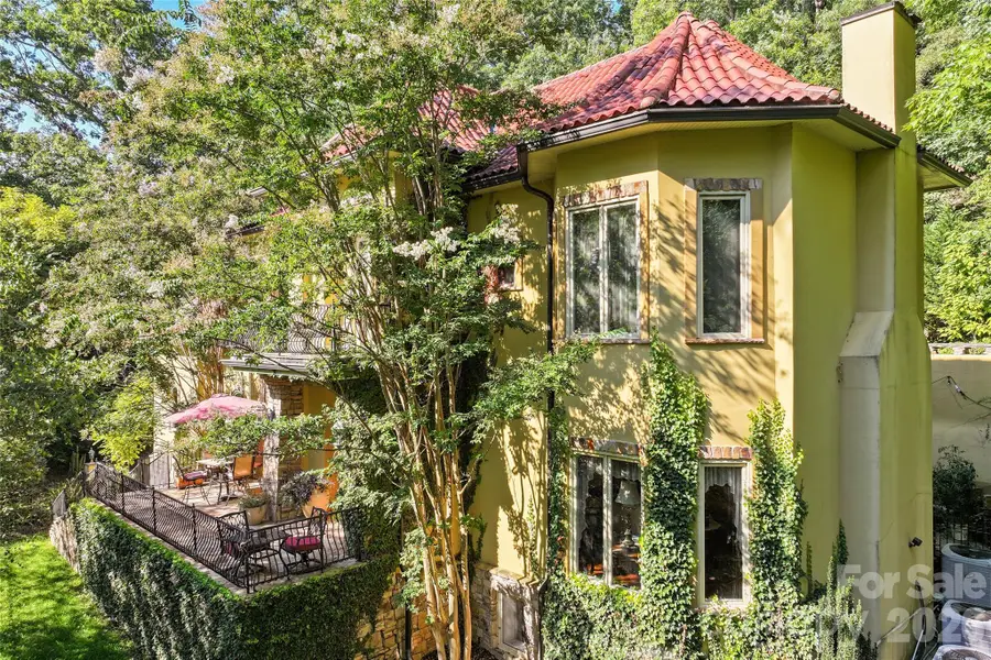 598 Old Toll Road, Asheville, NC 28804 - #2