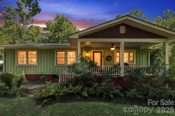 33 Pinecroft Road, Asheville, NC 28804
