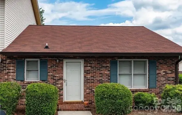1330 5th Street Ne #106, Hickory, NC 28601