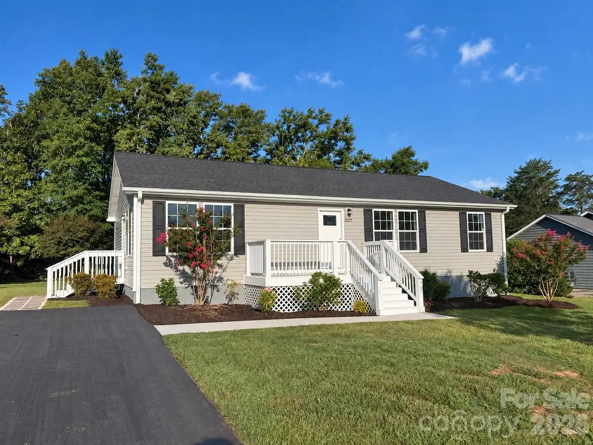 5217 Canterbury Drive, Conover, NC 28613 - #1