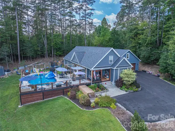 212 W Sunset Ridge Drive, Etowah, NC 28729