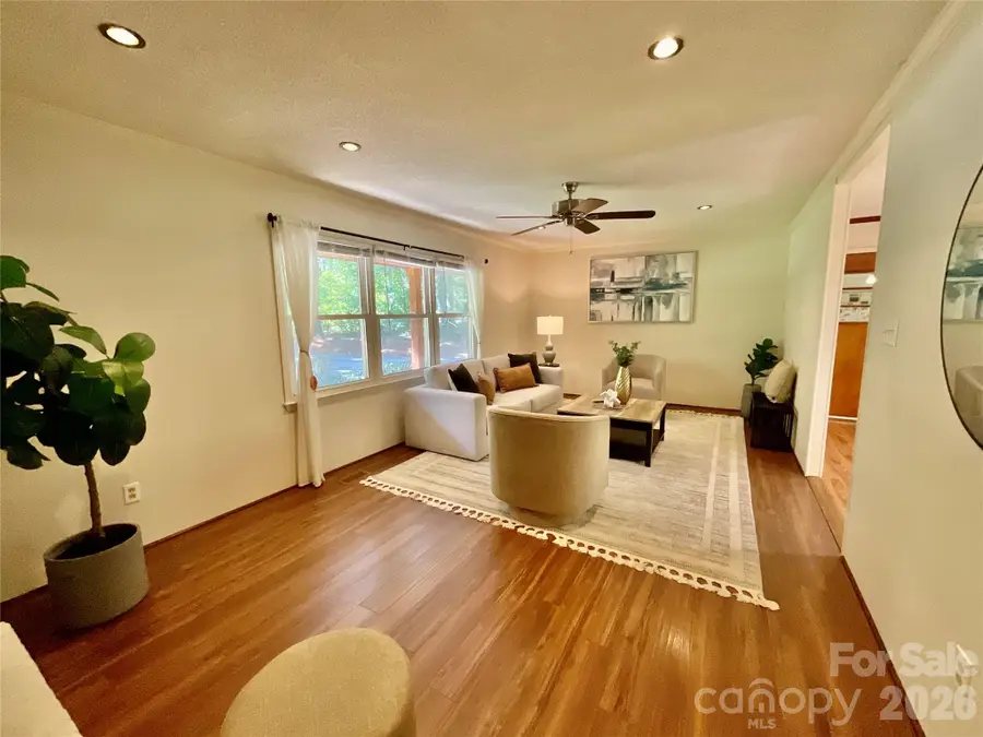 9500 Harvest Lane, Davidson, NC 28036 - #3