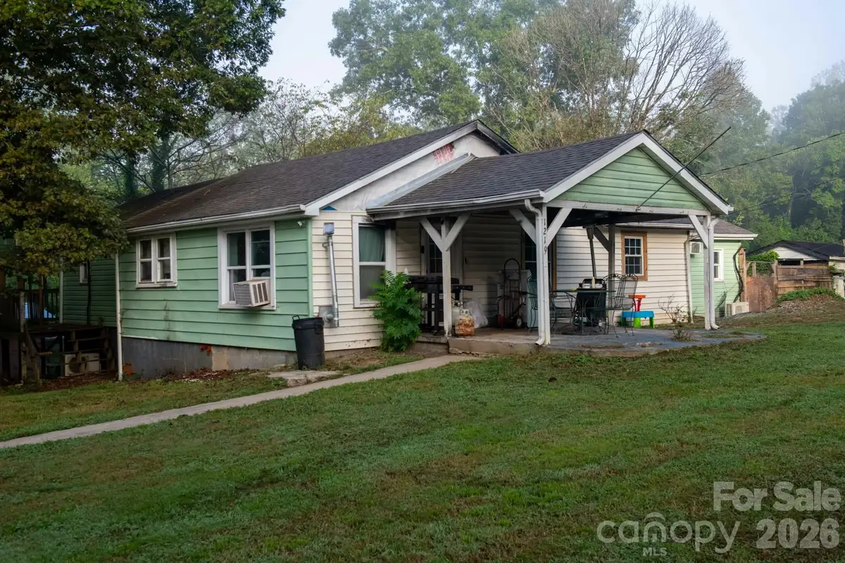 1219 Peak Place Nw, Lenoir, NC 28645 - #1