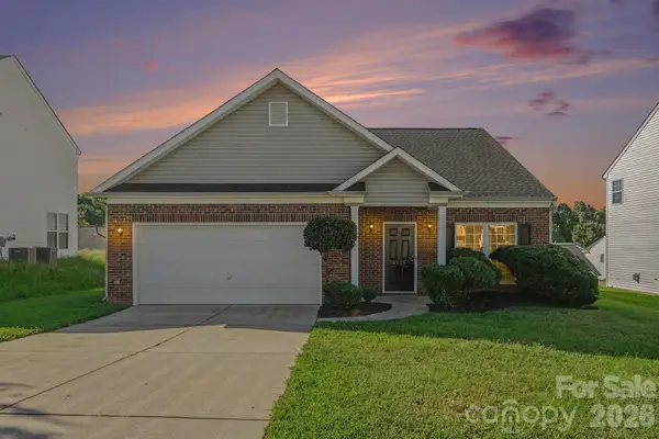 8935 Hedge Maple Road, Charlotte, NC 28269