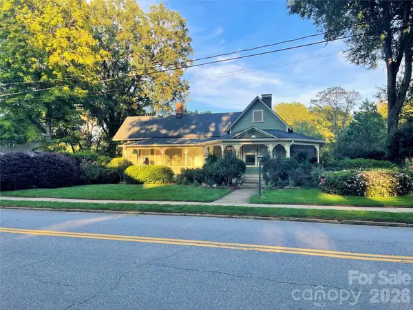 364 6th Street Nw, Hickory, NC 28601