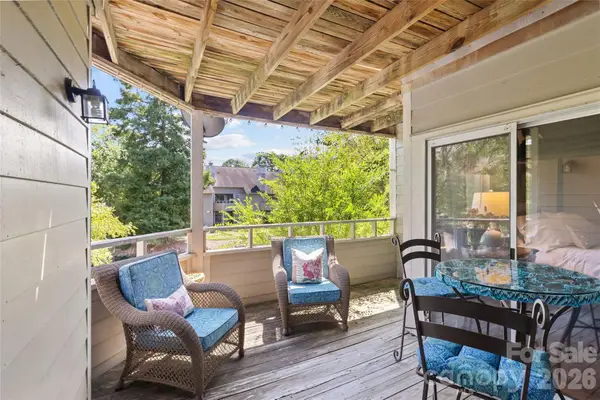 2508 Stradbrook Drive #B, Charlotte, NC 28210