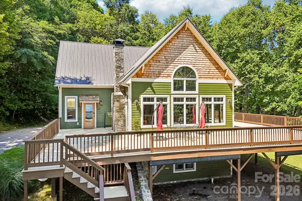 2705 Sand Branch Road, Black Mountain, NC 28711
