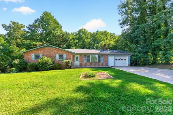 632 Wildlife Access Road, Hickory, NC 28601
