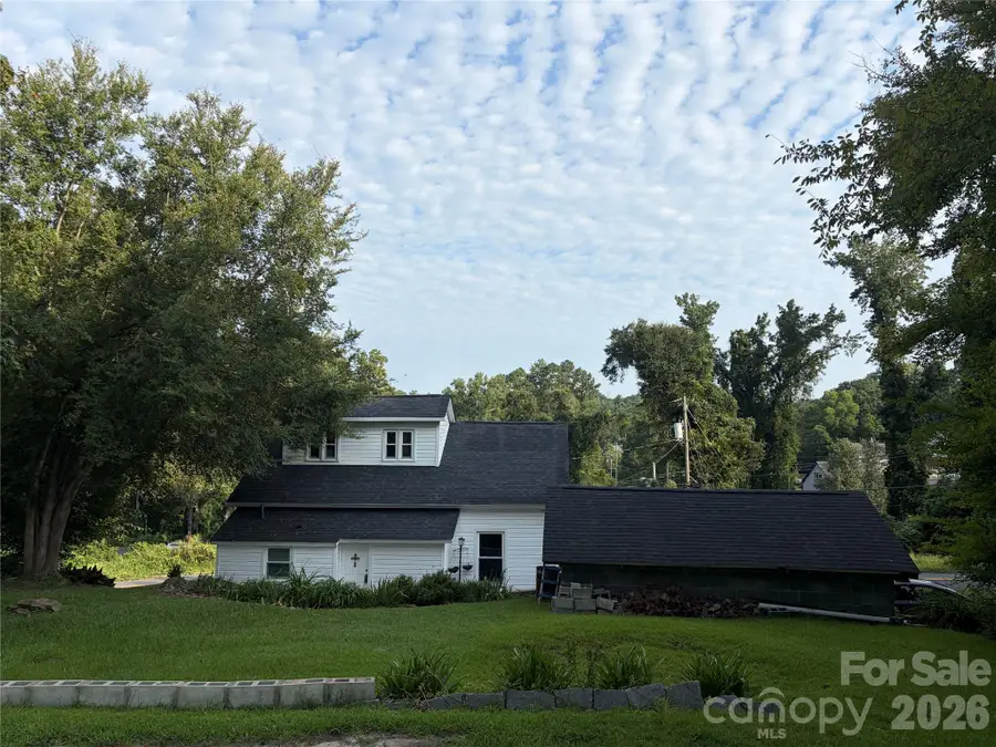 11 Republic Street, Great Falls, SC 29055 - #2