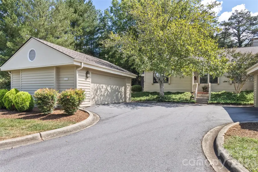 3001 Saint Augustine Place #AA1, Asheville, NC 28805 - #3