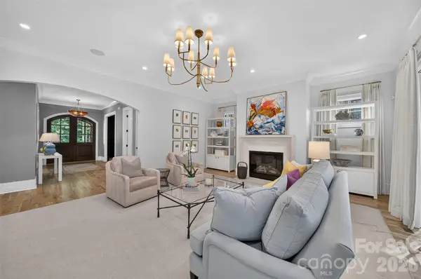 6006 Old Providence Lane, Charlotte, NC 28226