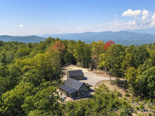 536 Faircrest Lane, Hendersonville, NC 28739