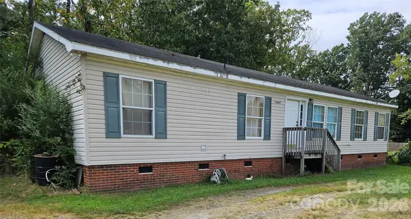2306 E John Street, Matthews, NC 28105