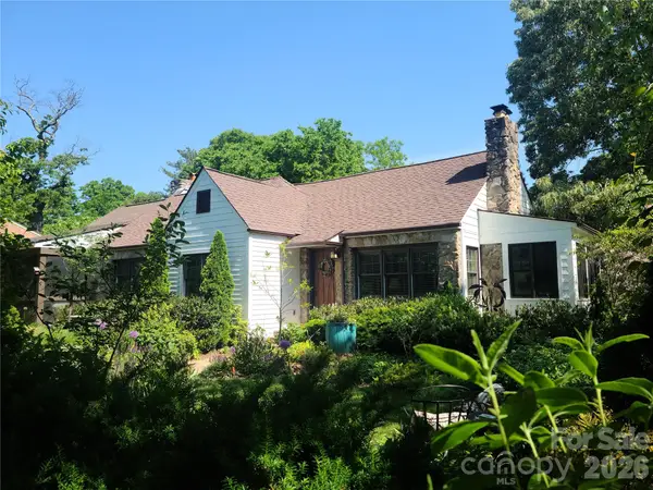 15 Warwick Place, Asheville, NC 28804