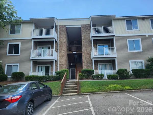 9523 University Terrace Drive, Charlotte, NC 28262