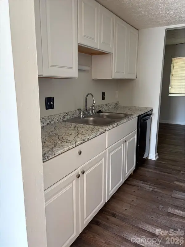 9456 Lexington Circle, Charlotte, NC 28213