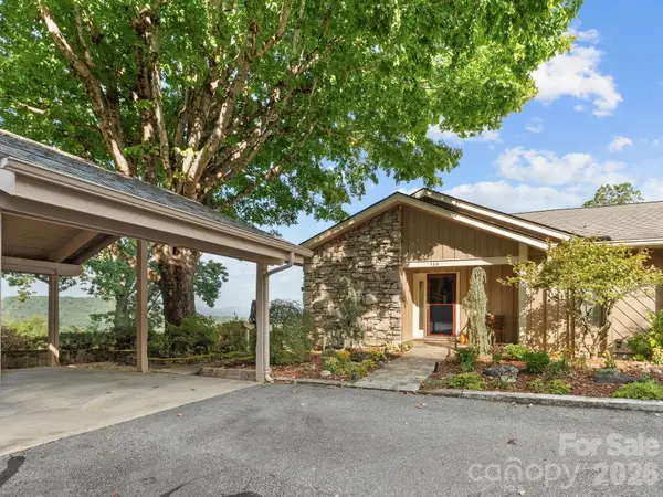 116 Country Ridge Road, Laurel Park, NC 28739