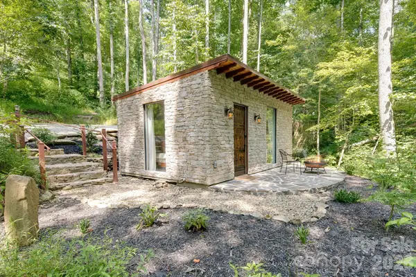 44 Azura None, Weaverville, NC 28787