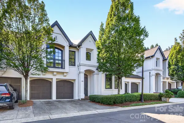 318 Wendover Heights Circle, Charlotte, NC 28211