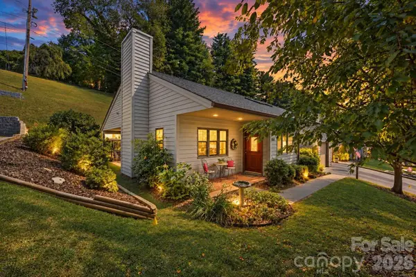 310 Robertson Street, Burnsville, NC 28714