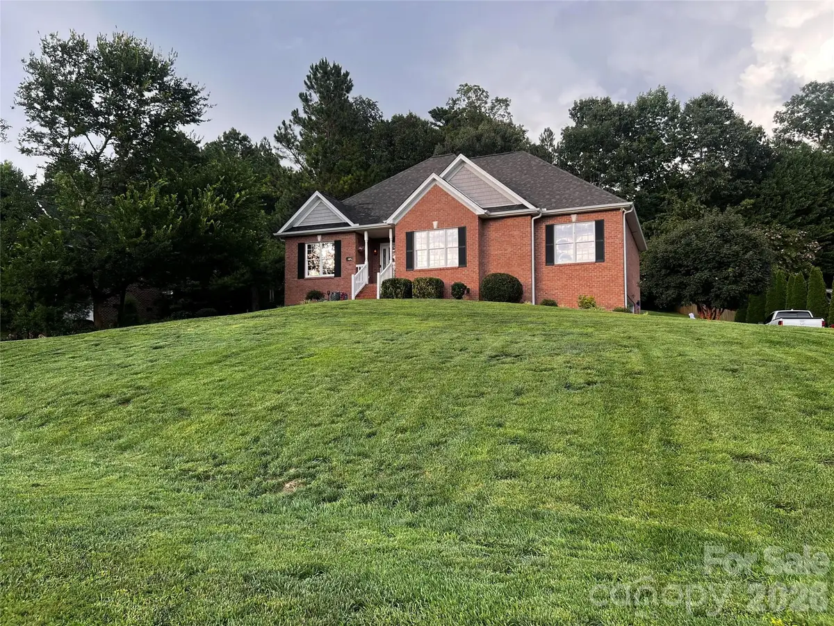 1463 Brookstone Drive, Hickory, NC 28602 - #1