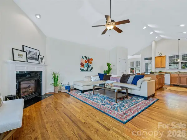 1 Craftsman Circle, Asheville, NC 28805