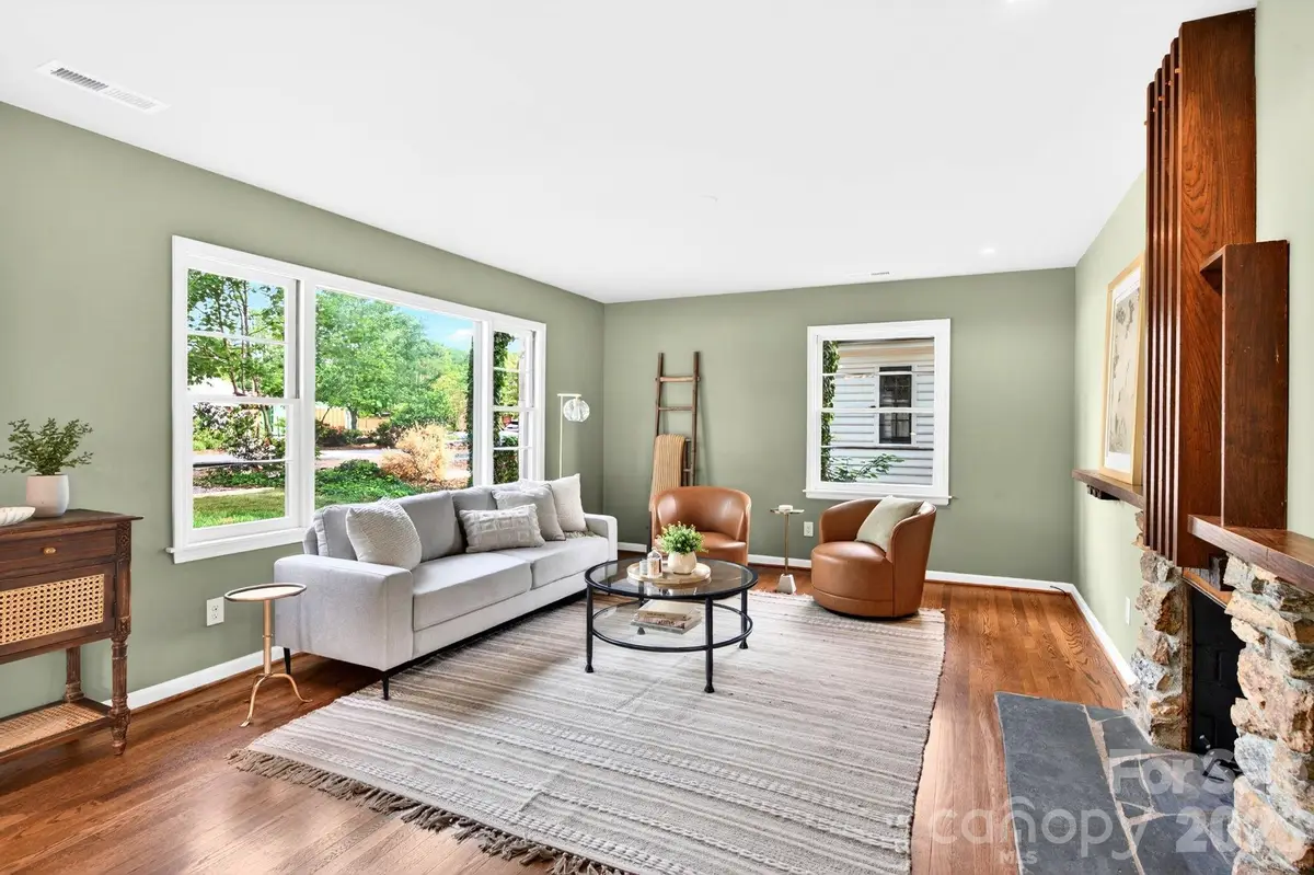 4 Baird Lane, Asheville, NC 28804 - #1