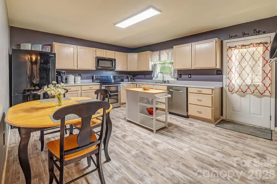 120 Eastwood Avenue, Swannanoa, NC 28778 - #2