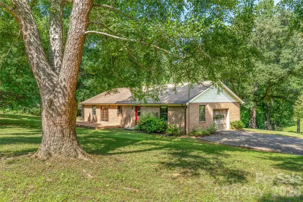 27 Windy Acres Drive, Fairview, NC 28730