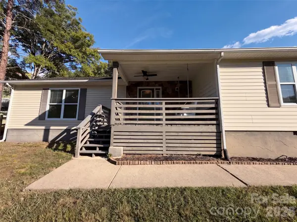 6009 Lanai Lane, Tega Cay, SC 29708