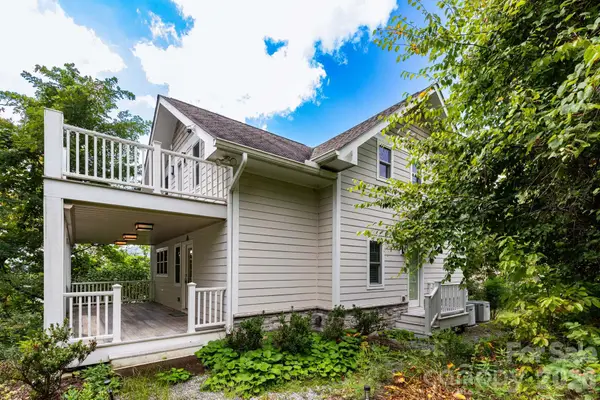 11 Lila Lane, Clyde, NC 28721