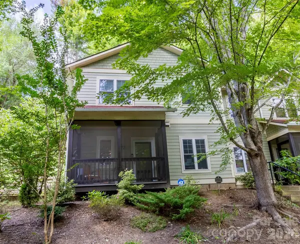 72 Owens Bell Lane, Asheville, NC 28801