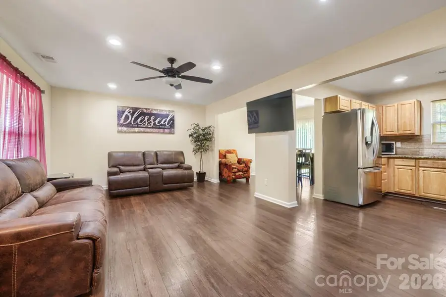 1605 Crandon Drive, Charlotte, NC 28216 - #2