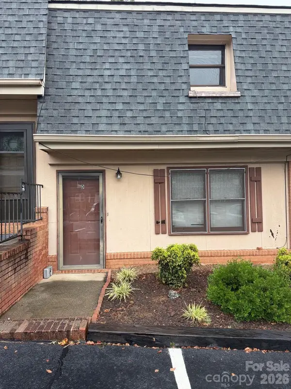220 14th Avenue Se #2-D, Hickory, NC 28602
