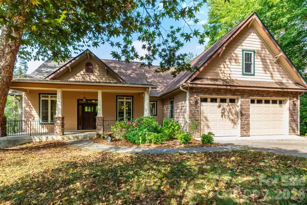 5 Meadowbrook Lane, Weaverville, NC 28787