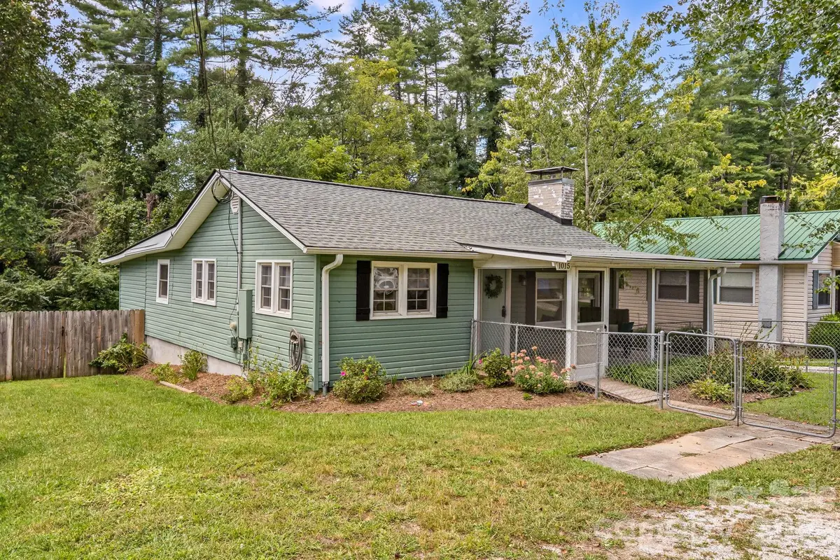 1015 Mountain View Street, Hendersonville, NC 28739 - #1