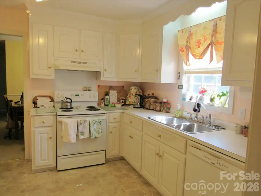 2514 Oxford Circle, Lancaster, SC 29720 - #3